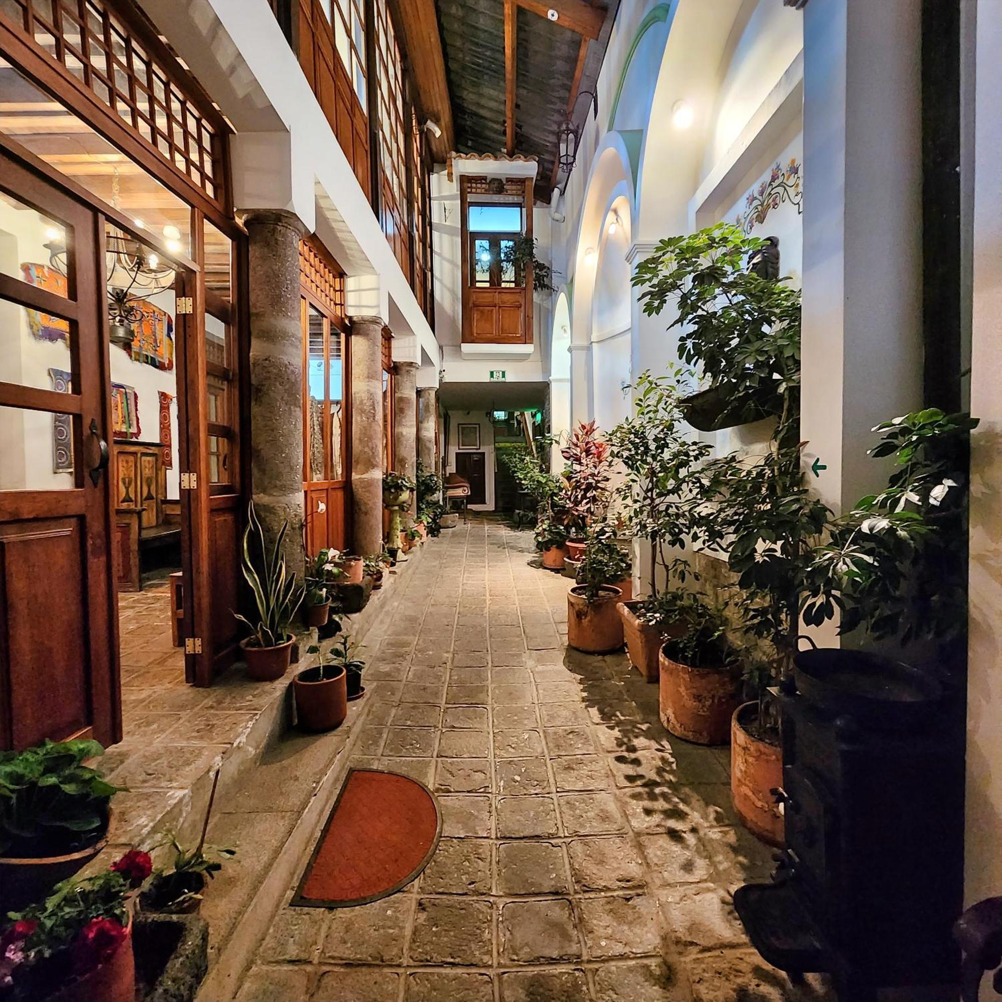 Hotel Boutique Casa San Marcos Quito Bagian luar foto